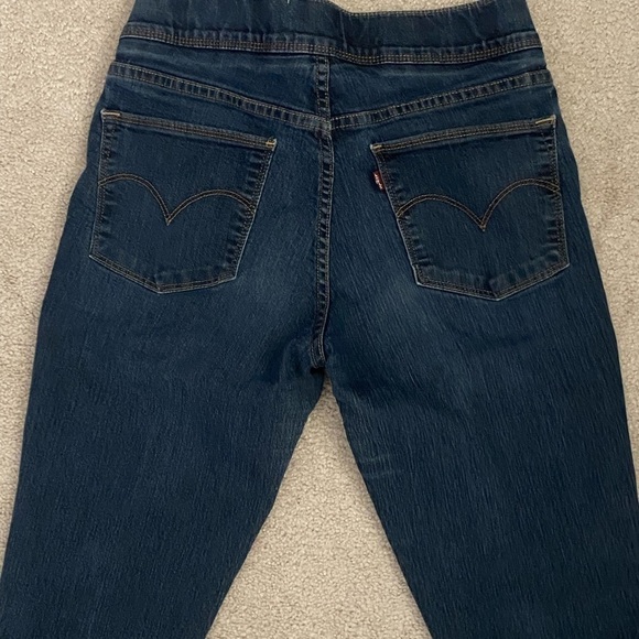 Levi’s jeans pull on with elastic band , blue mid rise size 6, good preowned con - Picture 2 of 8